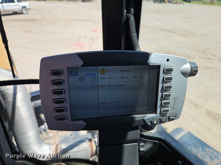 image for item DR8689 2012 RoGator RG1300 spreader