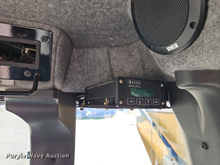 image for item DR8689 2012 RoGator RG1300 spreader