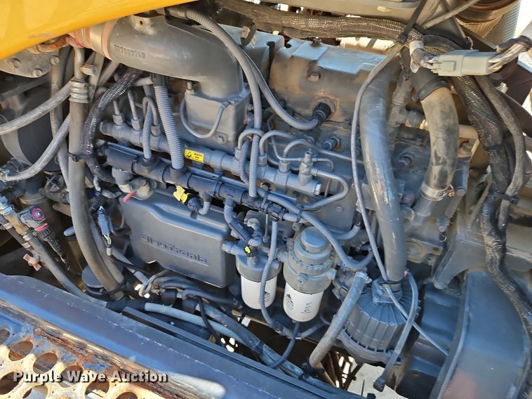 image for item DR8689 2012 RoGator RG1300 spreader