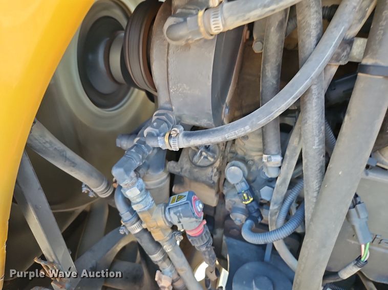 image for item DR8689 2012 RoGator RG1300 spreader