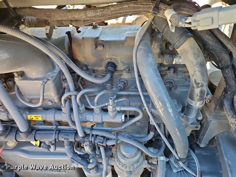 image for item DR8689 2012 RoGator RG1300 spreader