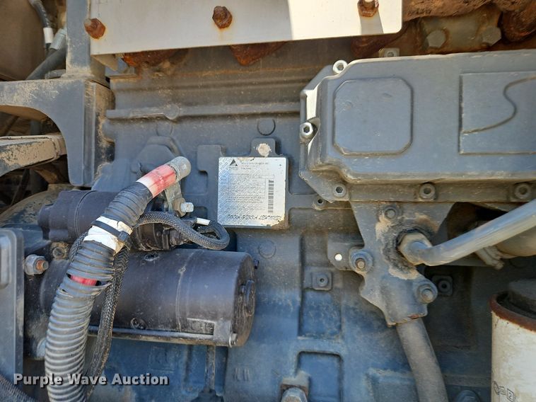 image for item DR8689 2012 RoGator RG1300 spreader