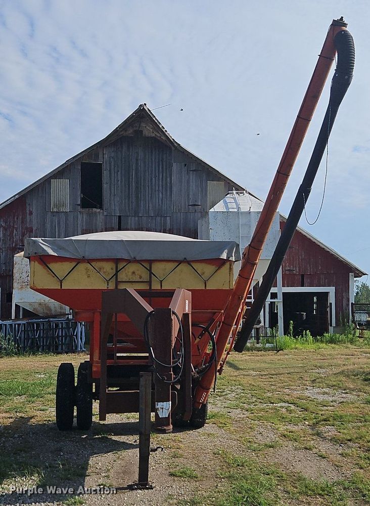 image for item DR8692 Shop built gravity wagon