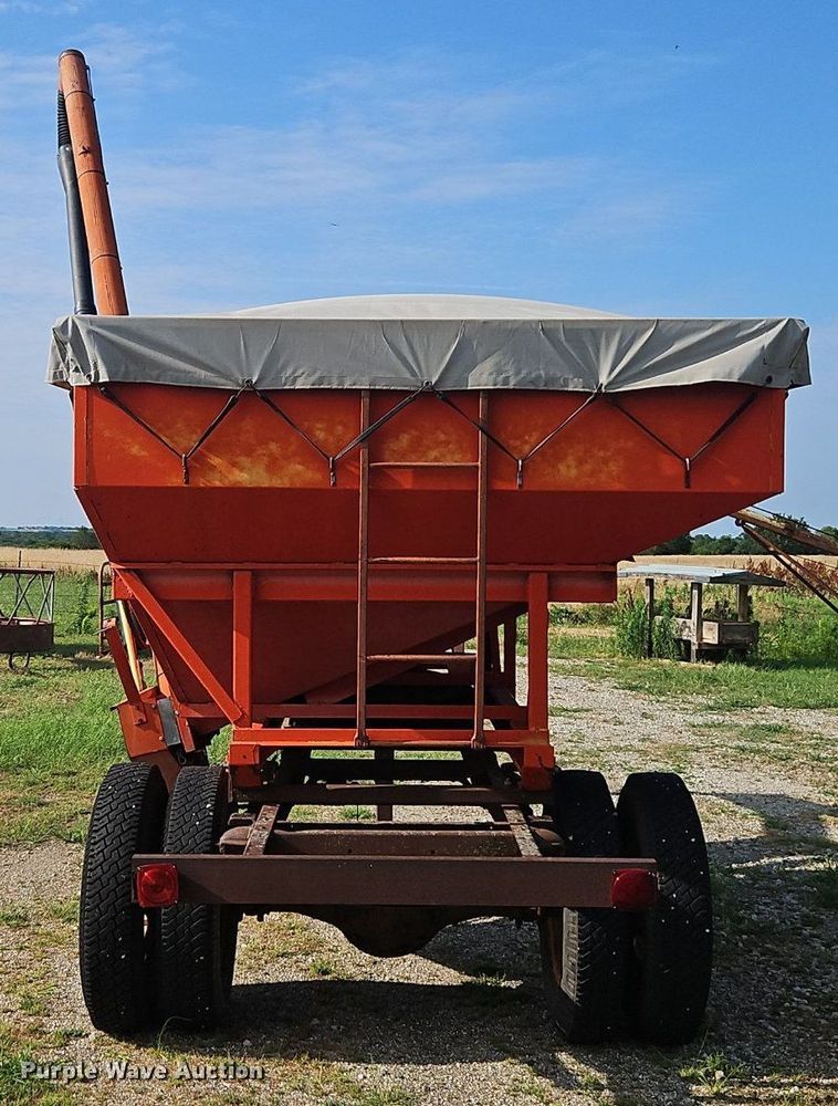 image for item DR8692 Shop built gravity wagon