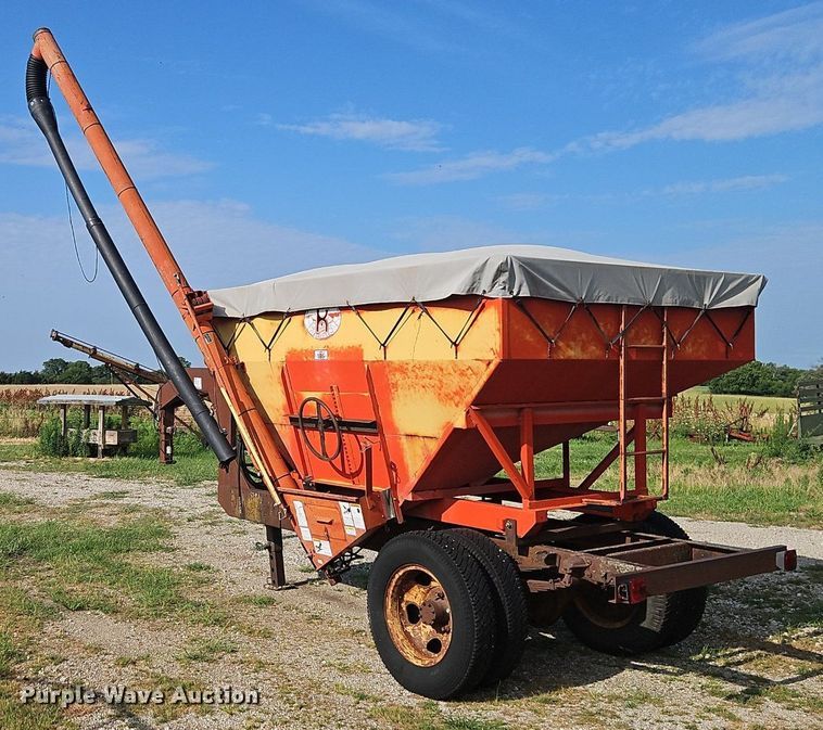 image for item DR8692 Shop built gravity wagon