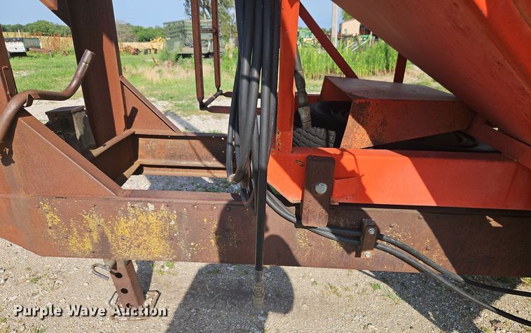 image for item DR8692 Shop built gravity wagon