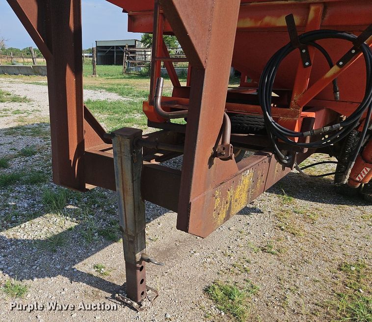 image for item DR8692 Shop built gravity wagon