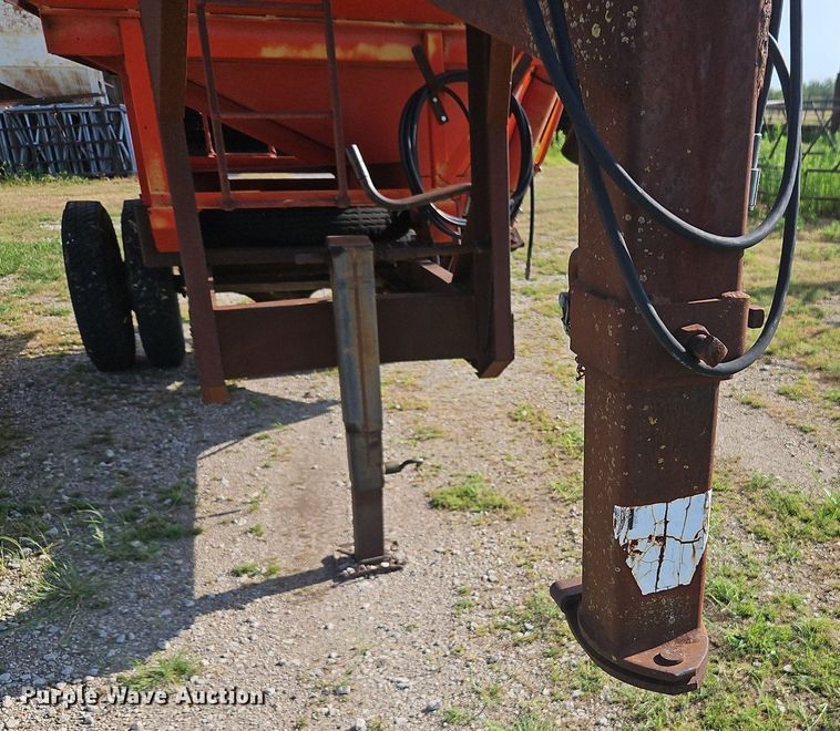 image for item DR8692 Shop built gravity wagon