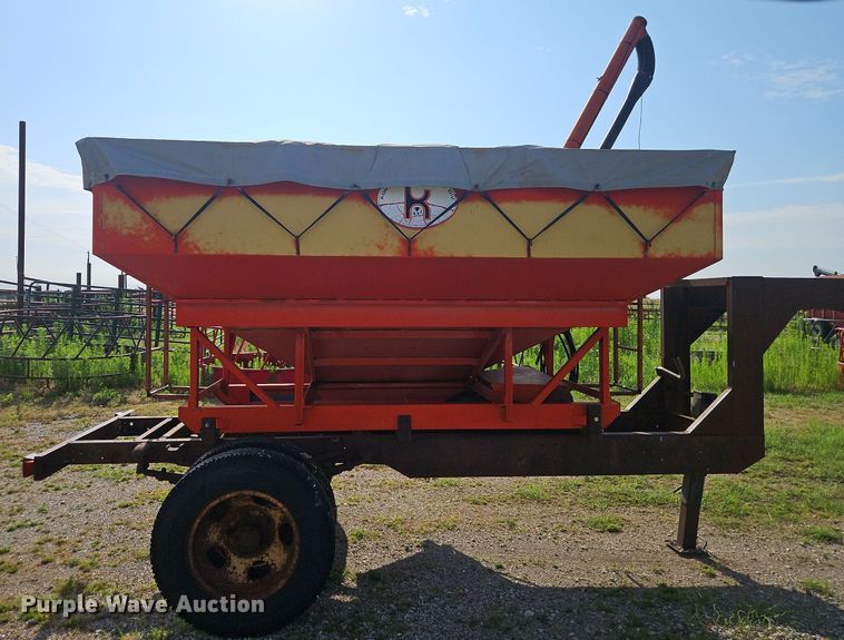 image for item DR8692 Shop built gravity wagon