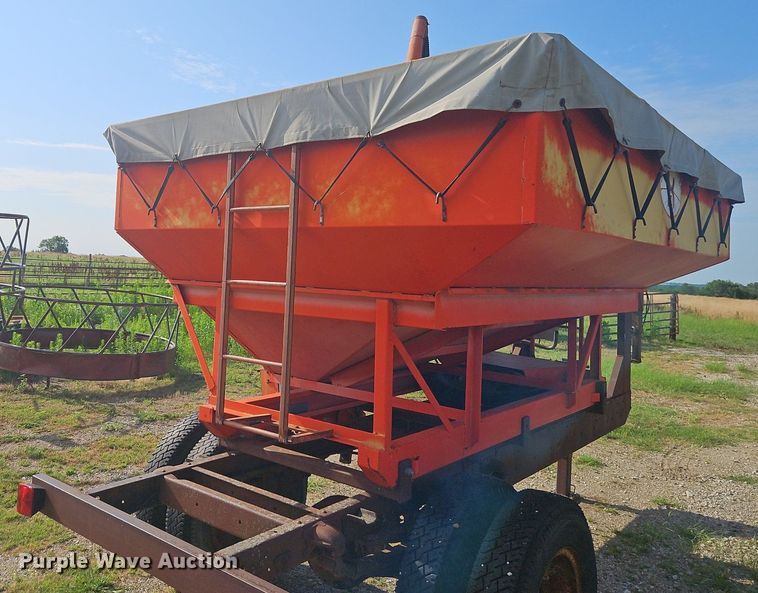 image for item DR8692 Shop built gravity wagon