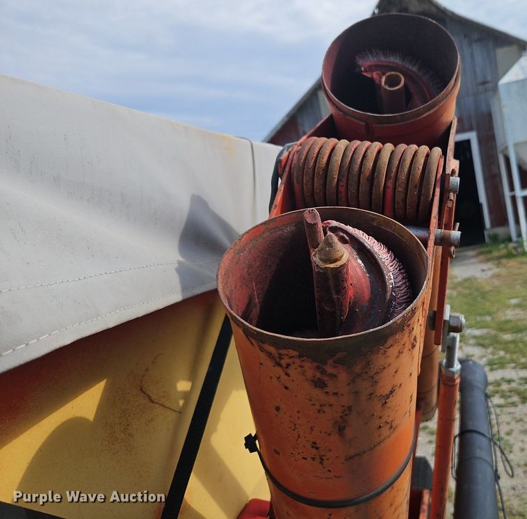 image for item DR8692 Shop built gravity wagon