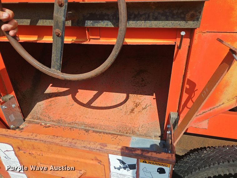 image for item DR8692 Shop built gravity wagon