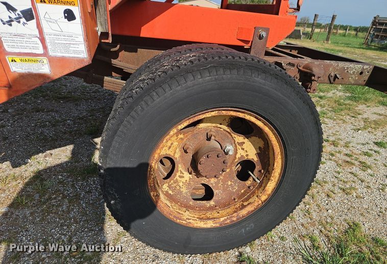 image for item DR8692 Shop built gravity wagon