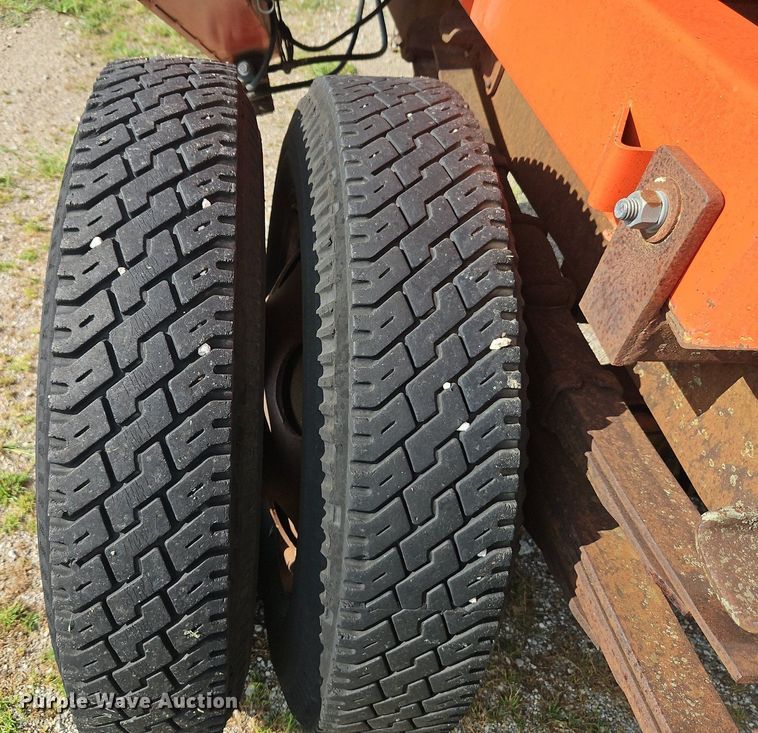 image for item DR8692 Shop built gravity wagon