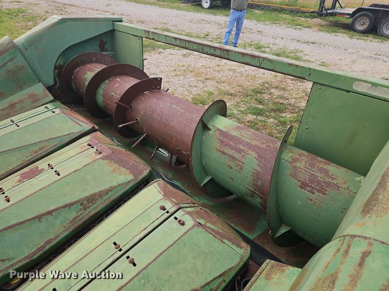 image for item DR8693 John Deere 453 all-crop head