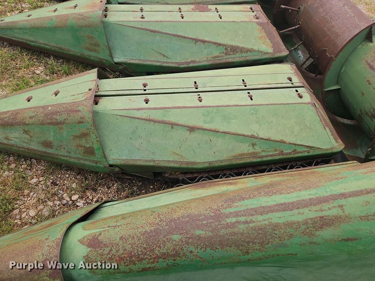 image for item DR8693 John Deere 453 all-crop head