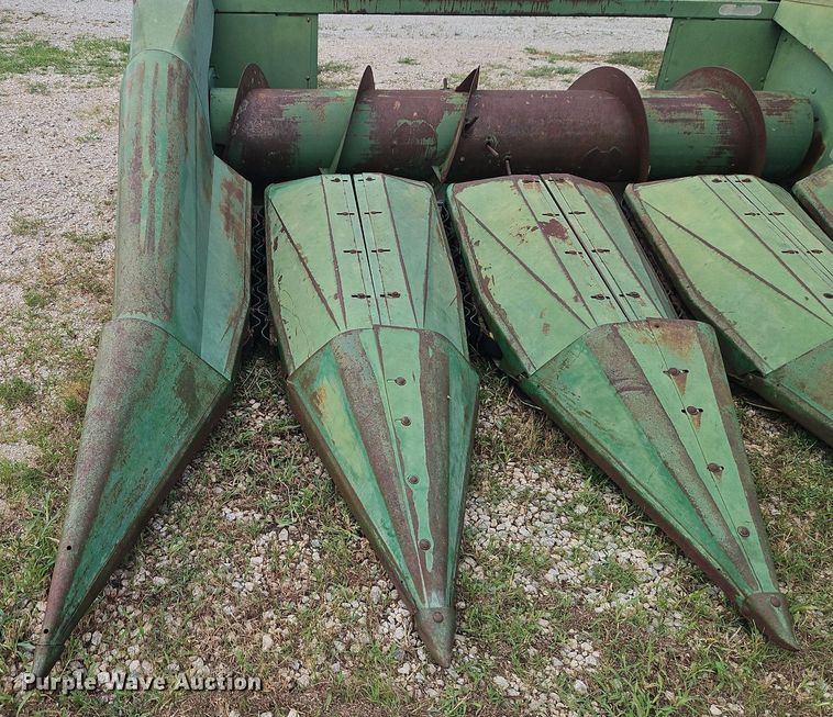 image for item DR8693 John Deere 453 all-crop head