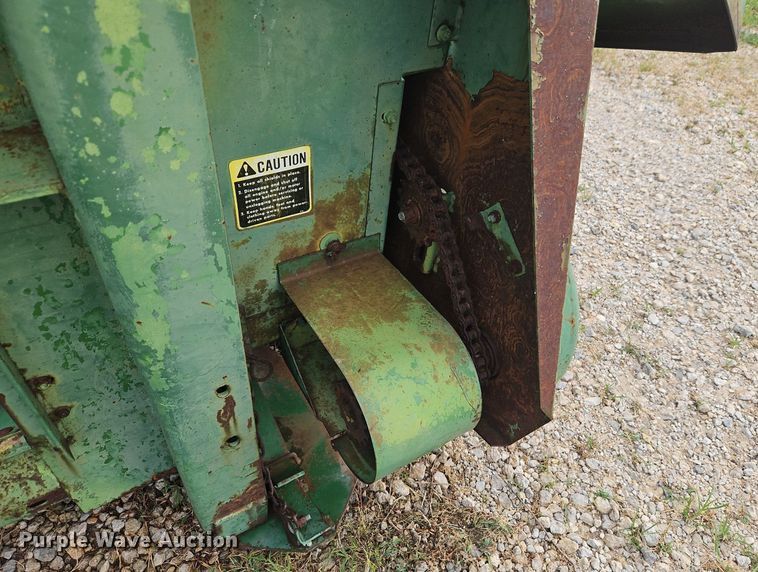 image for item DR8693 John Deere 453 all-crop head