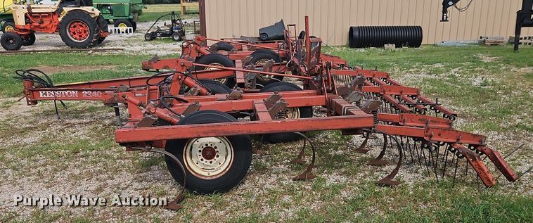 image for item DR8694 Hesston 2240 field cultivator