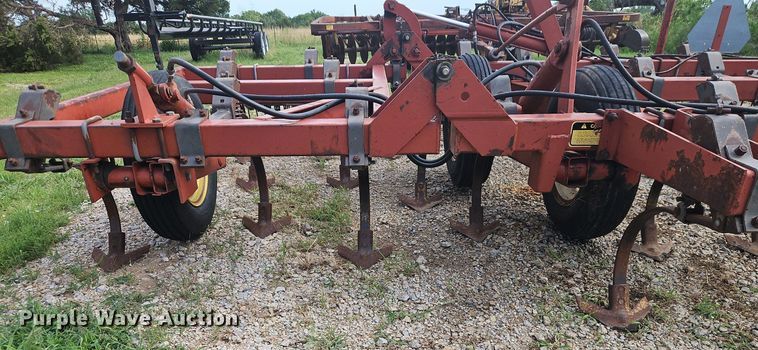 image for item DR8694 Hesston 2240 field cultivator