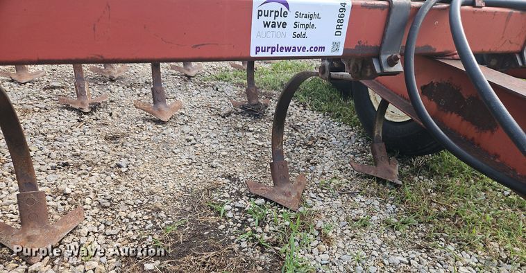 image for item DR8694 Hesston 2240 field cultivator