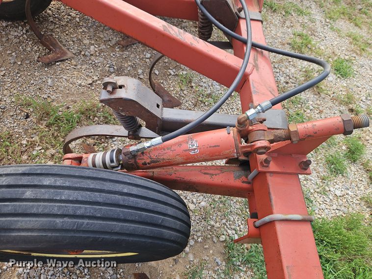 image for item DR8694 Hesston 2240 field cultivator