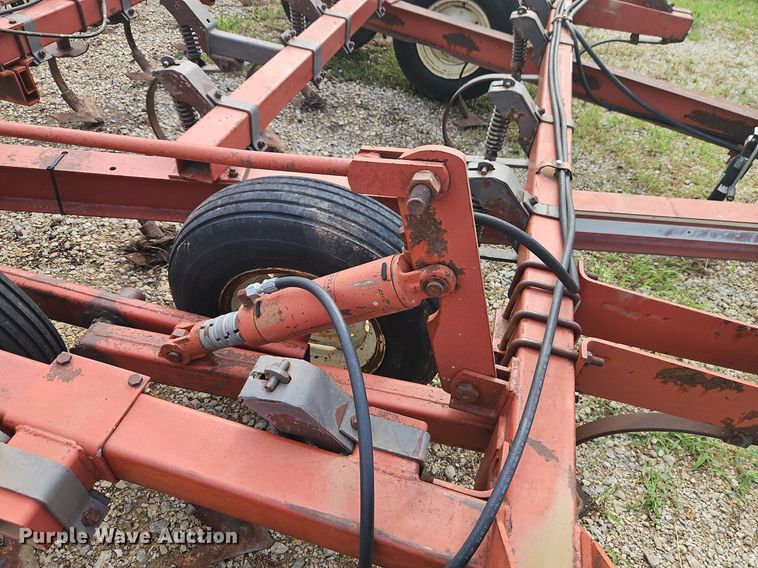 image for item DR8694 Hesston 2240 field cultivator