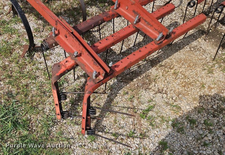 image for item DR8694 Hesston 2240 field cultivator
