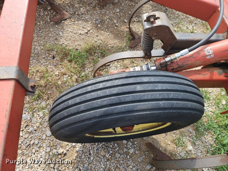 image for item DR8694 Hesston 2240 field cultivator