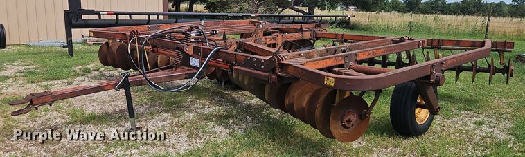 image for item DR8695 Kewanee 1010 tandem disk