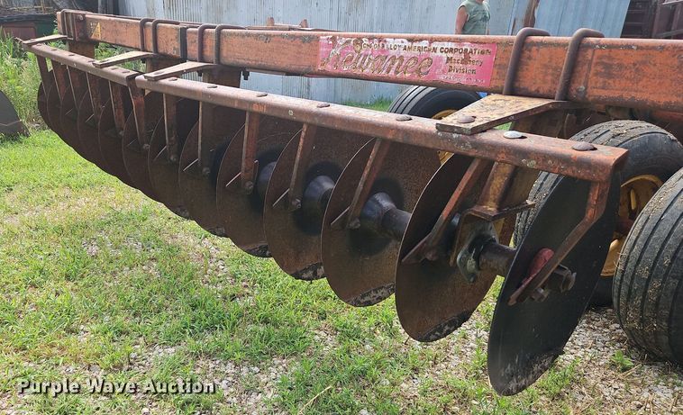 image for item DR8695 Kewanee 1010 tandem disk