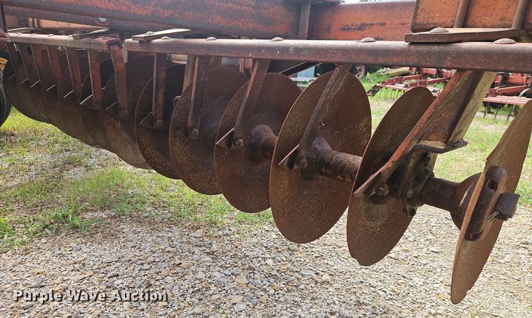 image for item DR8695 Kewanee 1010 tandem disk