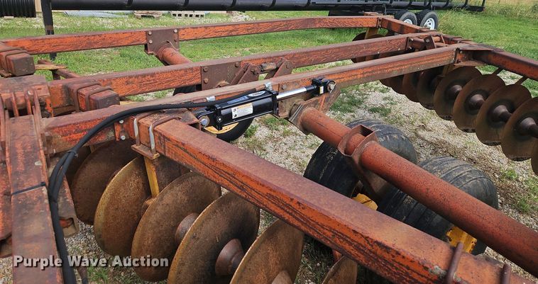 image for item DR8695 Kewanee 1010 tandem disk