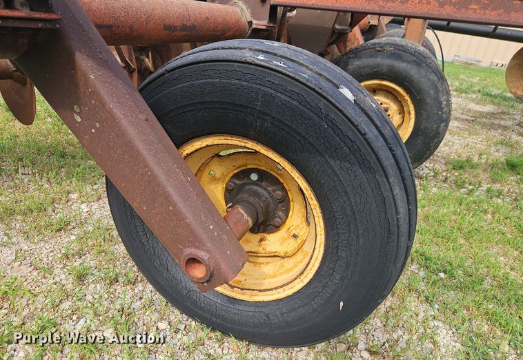 image for item DR8695 Kewanee 1010 tandem disk