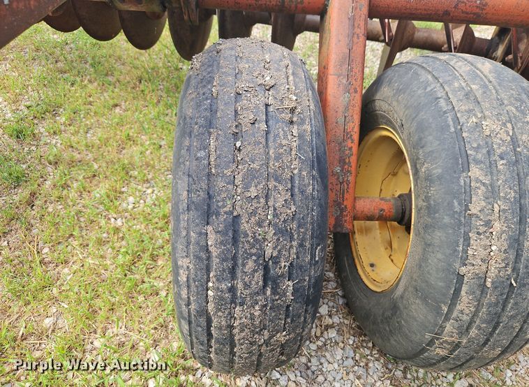 image for item DR8695 Kewanee 1010 tandem disk