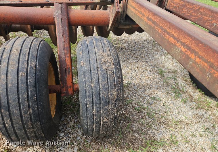 image for item DR8695 Kewanee 1010 tandem disk