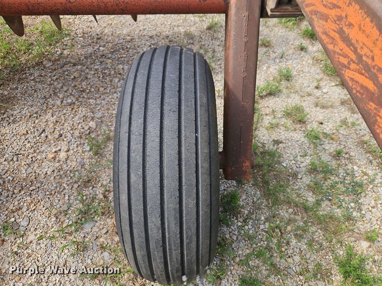 image for item DR8695 Kewanee 1010 tandem disk