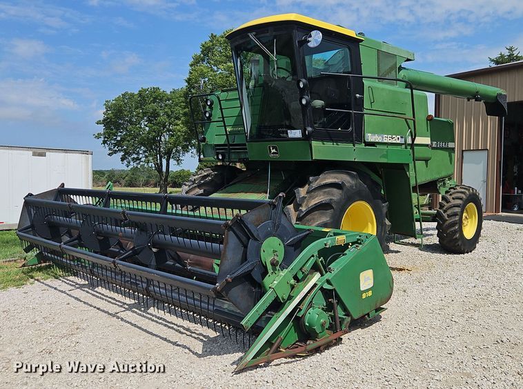 image for item DR8696 1983 John Deere  6620 RWA combine