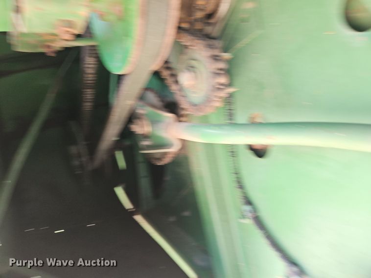 image for item DR8696 1983 John Deere  6620 RWA combine