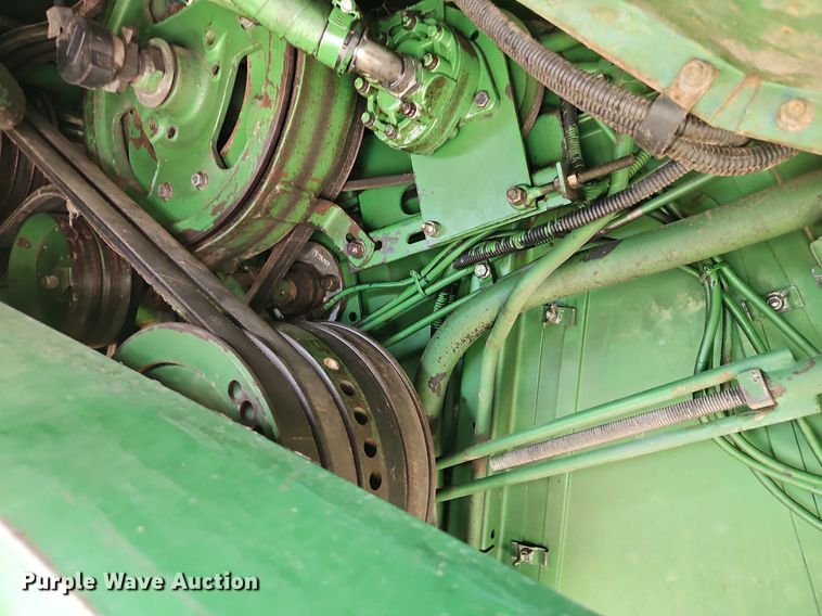 image for item DR8696 1983 John Deere  6620 RWA combine