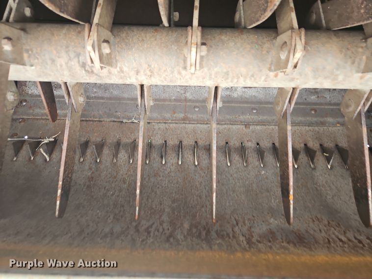 image for item DR8696 1983 John Deere  6620 RWA combine