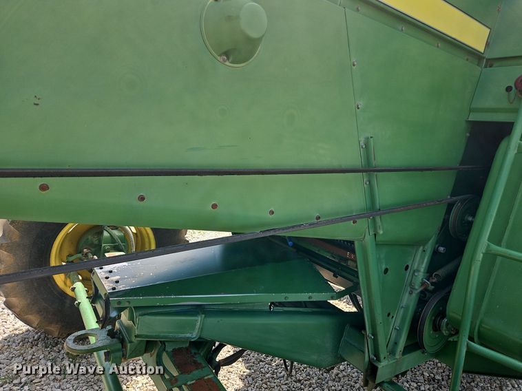 image for item DR8696 1983 John Deere  6620 RWA combine