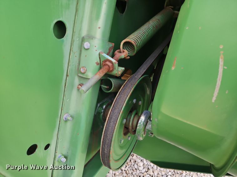 image for item DR8696 1983 John Deere  6620 RWA combine