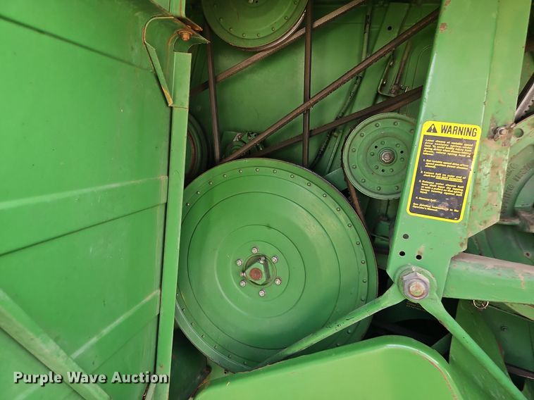 image for item DR8696 1983 John Deere  6620 RWA combine