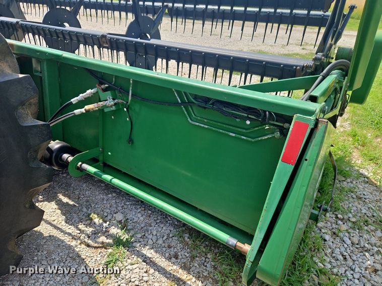 image for item DR8696 1983 John Deere  6620 RWA combine