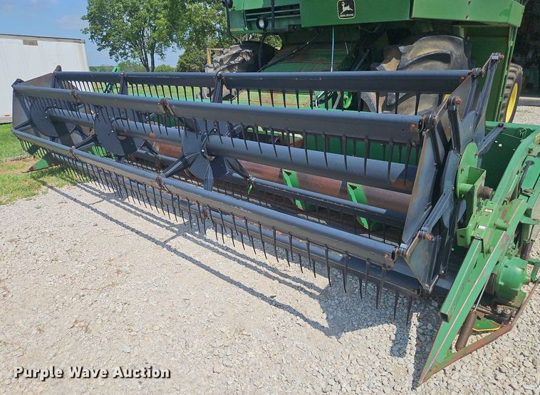 image for item DR8696 1983 John Deere  6620 RWA combine