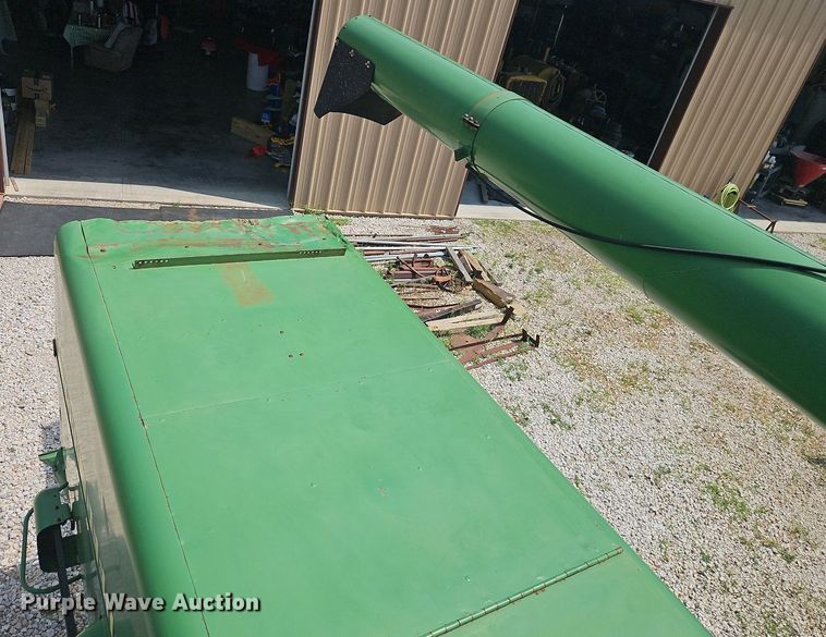 image for item DR8696 1983 John Deere  6620 RWA combine