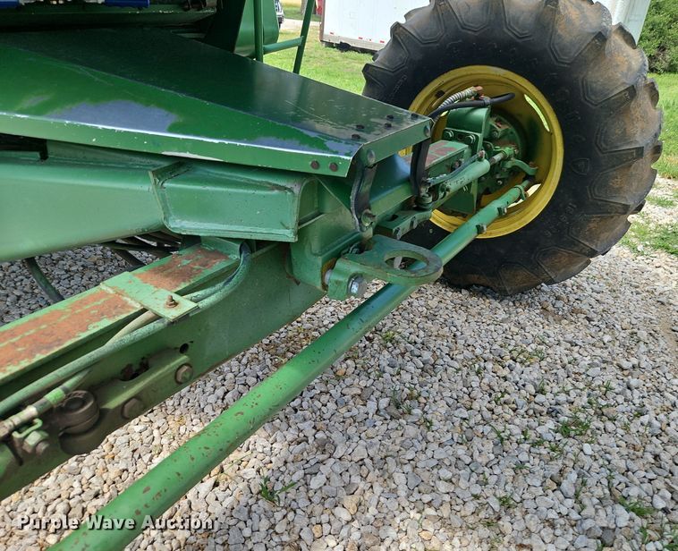 image for item DR8696 1983 John Deere  6620 RWA combine