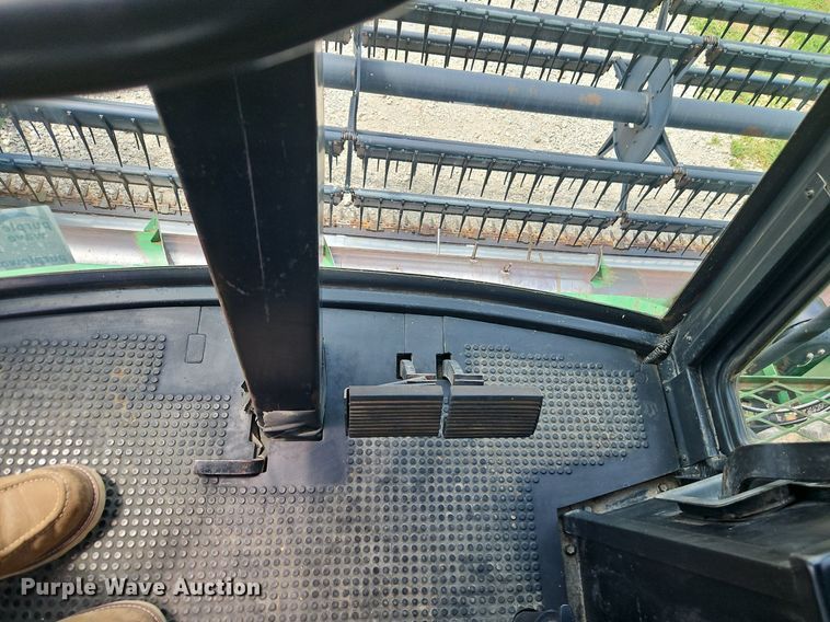 image for item DR8696 1983 John Deere  6620 RWA combine