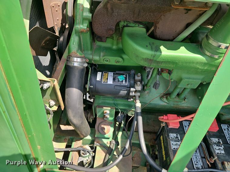 image for item DR8696 1983 John Deere  6620 RWA combine